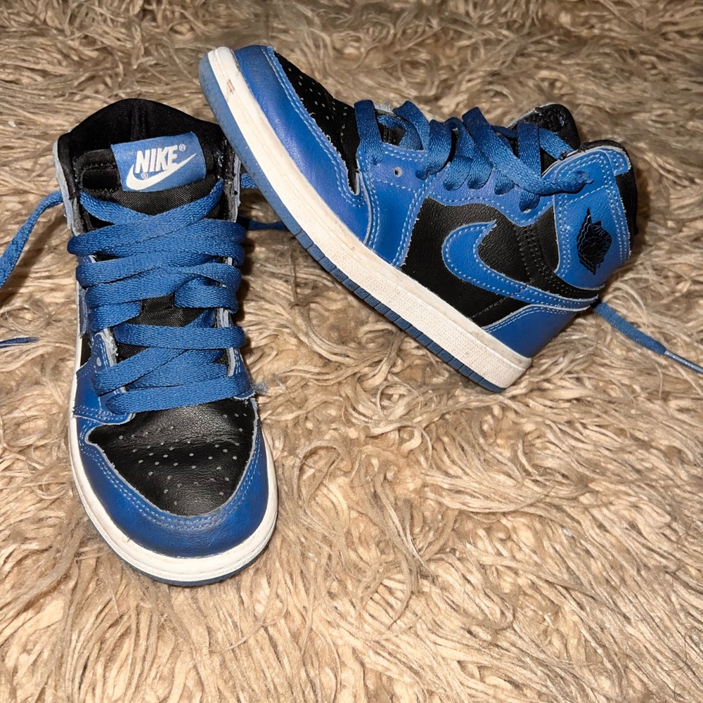 Nike Kids Blue and Black Shoes